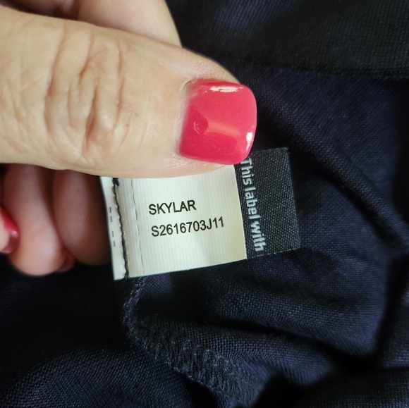 DIANE VON FURSTENBERG Skylar Romper Wrap Silk Blend Sz 8 Navy - Picture 9 of 9